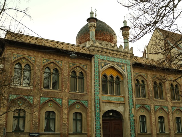 Xl_zacherlfabrik_lasha_devdariani_jpg__002_